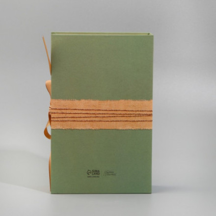 Коробка - книга «С любовью»