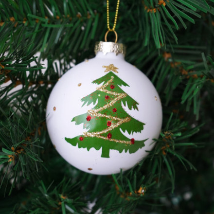 Елочная игрушка стеклянная Шар белый Зеленая ель