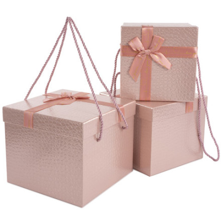 Коробка подарочная с ручками Красивый подарок, Нежно-розовый, Металлик