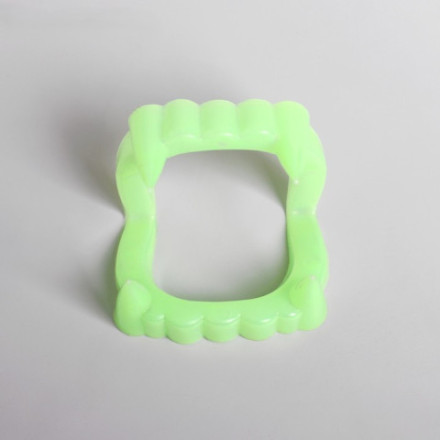 Челюсть «Вампир», зелёная