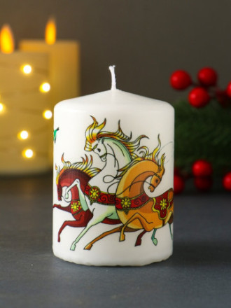 Свеча новогодняя пеньковая «Три коня»