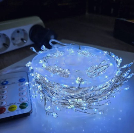 Светодиодная гирлянда Хвойная лапа (мишура роса) на серебристом проводе, холодный свет 900 Led